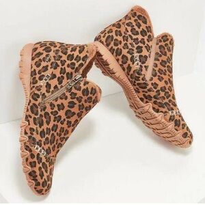 Skechers Relaxed Suede Biker Ankle Bootie Sz 9.5 Cheetah Print Memory Foam